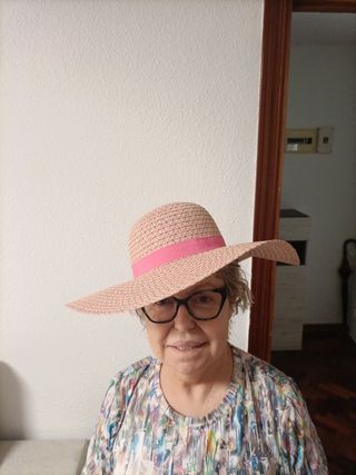 Sobrero de ala ancha rosa