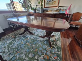 Mesa de comedor de ebanista