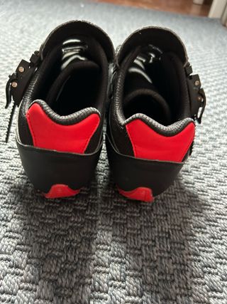 Calas Bici Montaña/Indoor Negras y Rojas talla 43