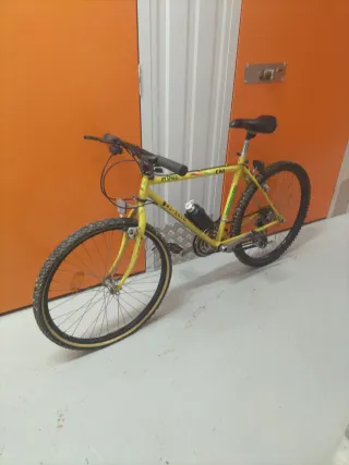Bicicleta de Montaña Amarilla 21 Velocidades