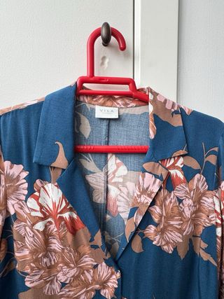Camisa Vila floral azul y marrón