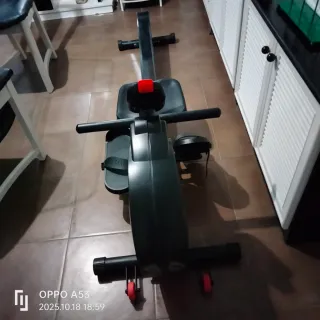 Máquina de Remo Negra