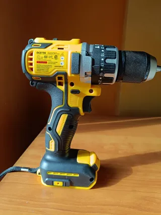 Taladro Percutor Dewalt Brushless 20V