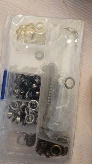 Herramienta para poner ojales y remaches