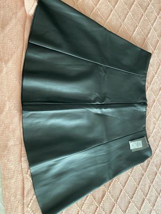 Falda efecto piel negra Talla 42