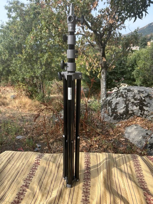 2 Trípodes Cromalite