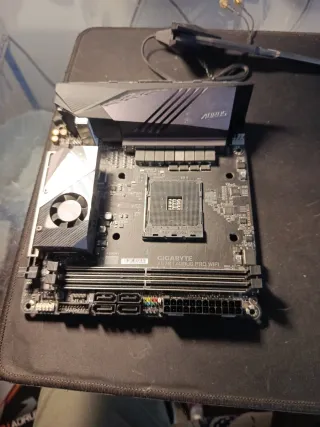 Placa Base Mini-ITX Gigabyte AM4