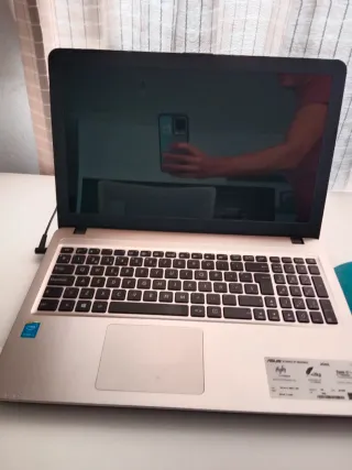 Portátil Asus 15,6"