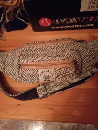 Riñonera de cáñamo estilo hippie