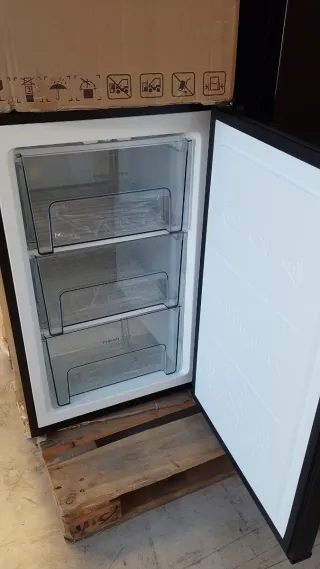 Frigorífico  congelador Cecotec Negro