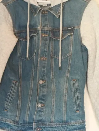 Cazadora vaquera Pull&Bear capucha gris M