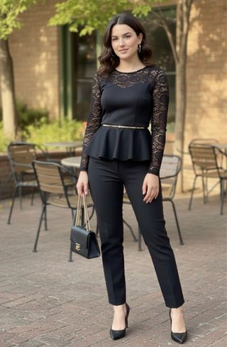 Blusa Peplum Negra Encaje
