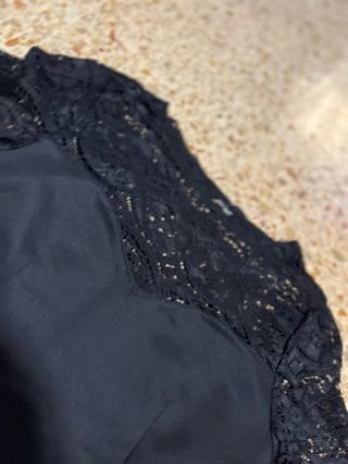 Blusa Peplum Negra Encaje