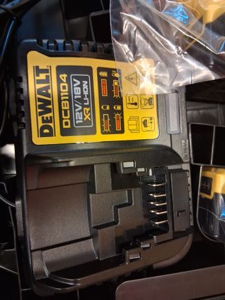 Kit Sierra Circular Dewalt DCS334P2
