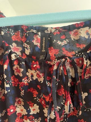 Blusa floral manga larga