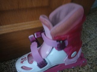 Patines infantiles rosas y blancos