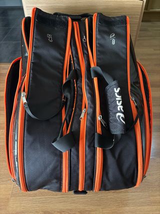 Paletero ASICS Negro y Naranja