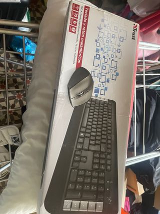 Teclado y ratón inalámbricos Trust