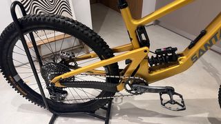 Santa Cruz Bronson CC Talla L + Cascade 