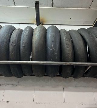 Pirelli Diablo Superbike SS300