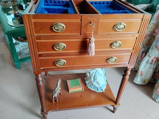 Mueble Cubertería Cruz de Malta Madera, vacío.