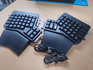 ErgoDox EZ - Teclado Mecánico Ergonómico (Negro)