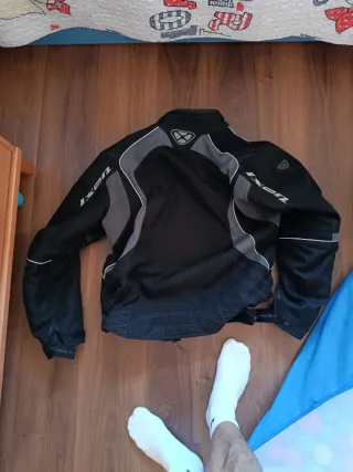 Chaqueta IXON pantalón BULLSON Con protecciones