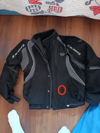 Chaqueta IXON pantalón BULLSON Con protecciones