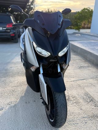 Yamaha Xmax 125cc Plata