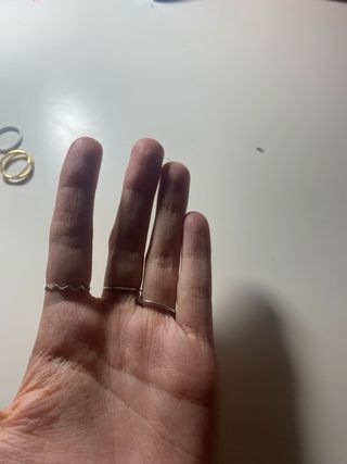 Anillo de acero plateado