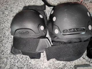 Patines en línea negros y rojos talla 44