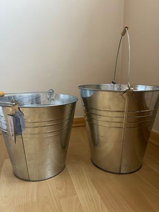 Cubos de metal