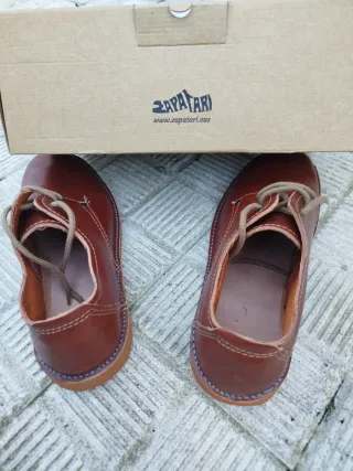 Zapatos de cuero artesanos marca Zapatari