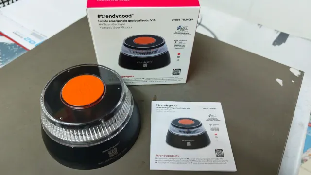 Luz de emergencia V16 geolocalizada