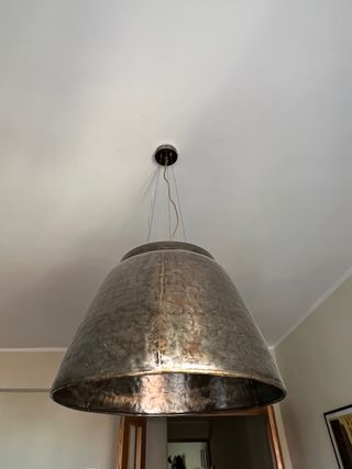 Lámpara de techo metal dorada y plateada