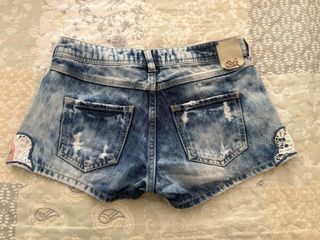Shorts vaqueros BSK con encaje y bordado