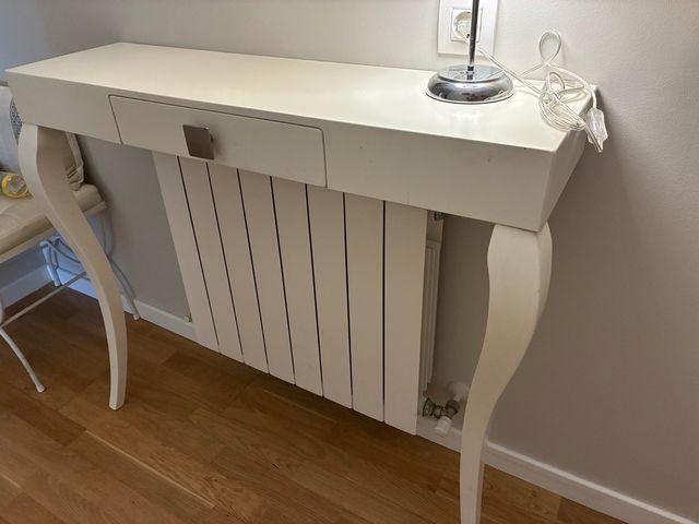 Consola de hall blanca con cajón