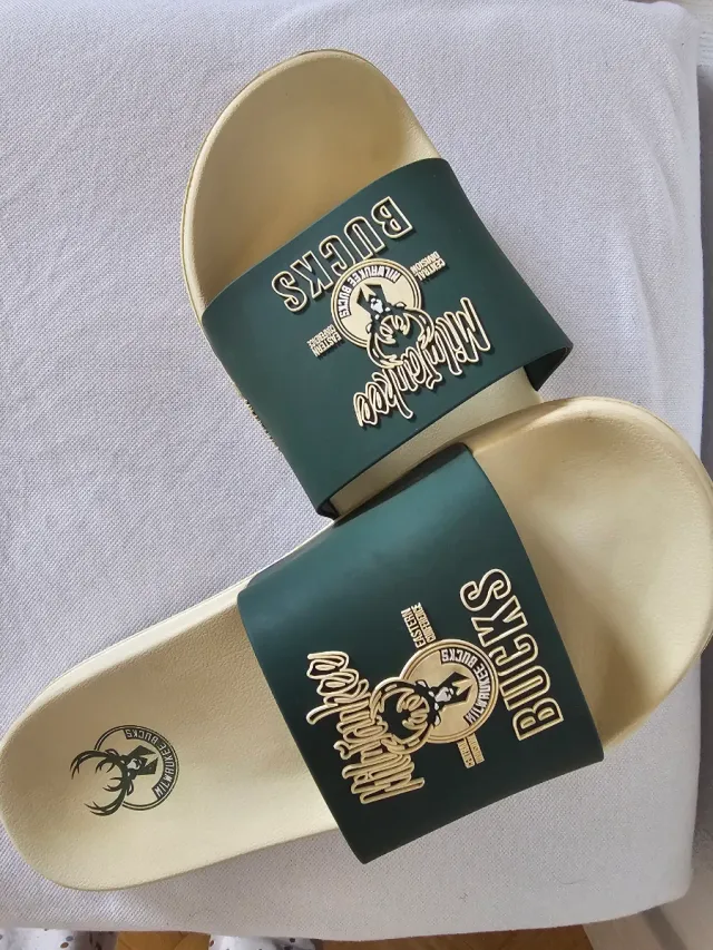Chanclas Milwrukee Bucks Talla 42