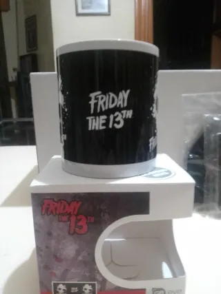 Lote Viernes 13: Taza, Mascarilla y Llavero