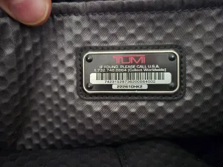 Bolso Bandolera Tumi Negro y Marron