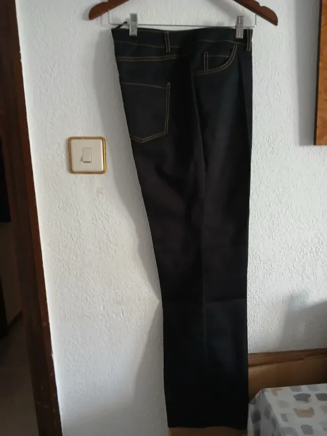 Traje de mujer negro