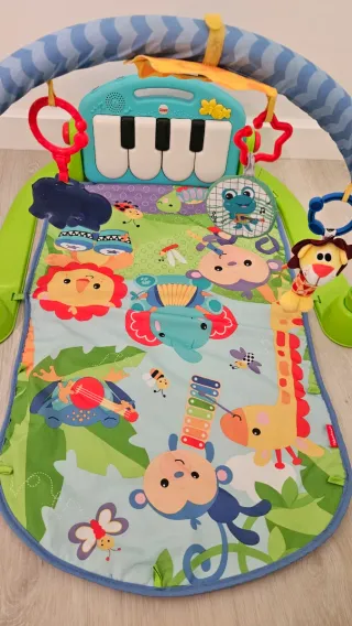 Gimnasio para bebé con piano Fisher-Price