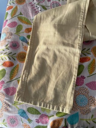 Pantalón cargo beige