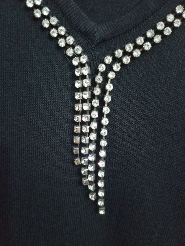 Jersey negro SKY designs con pedrería