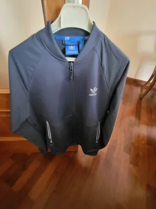 Chaqueta Adidas Gris