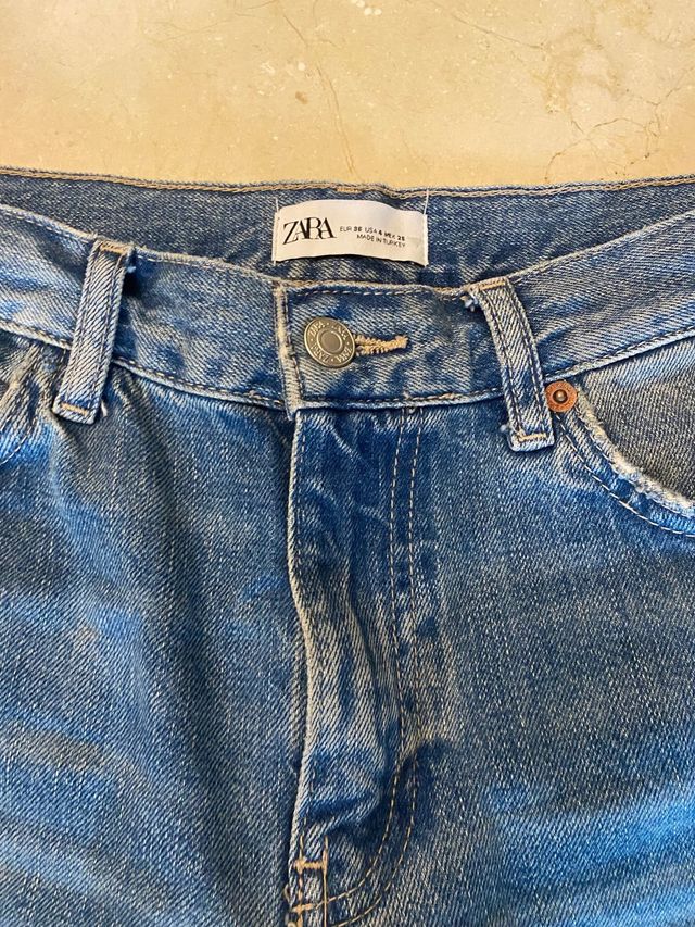 Pantalón vaquero Zara