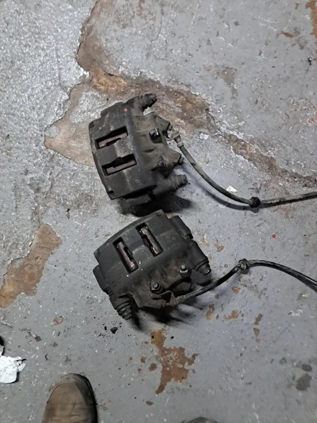 Pinças delanteras Renault Master 2.8 2001