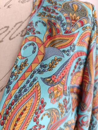 Blusa seda estampado paisley talla única
