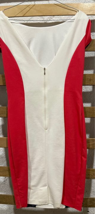 Vestido blanco fresa y azul marino con encaje