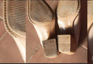 Sandalias de piel beige con tacón y con puntera.